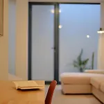 Kokomo Beachfront Apartment
