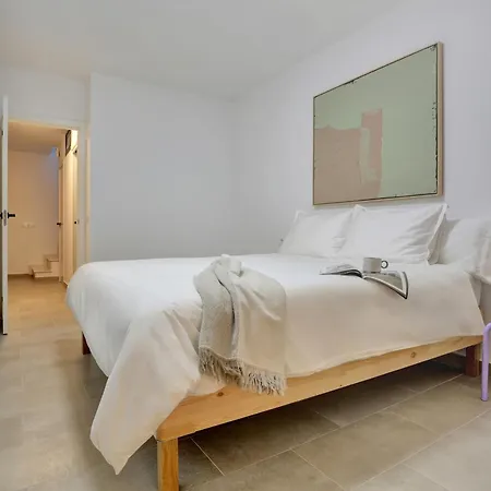 Kokomo Beachfront Apartment Cotillo